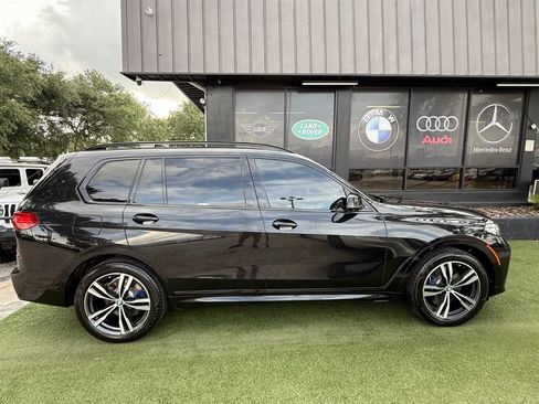Used 2022 BMW X7 xDrive40i w/ M Sport Package AWD/4WD image 7