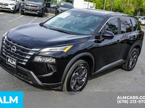 Used 2025 Nissan Rogue SV image 15