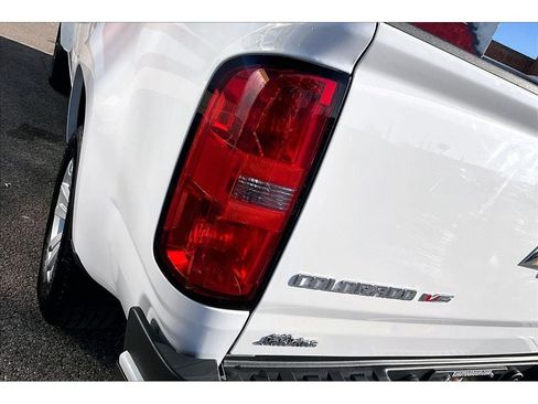 Used 2019 Chevrolet Colorado LT image 34