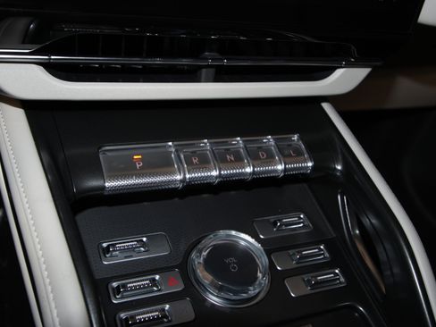 New 2026 Lincoln Nautilus Premier image 15