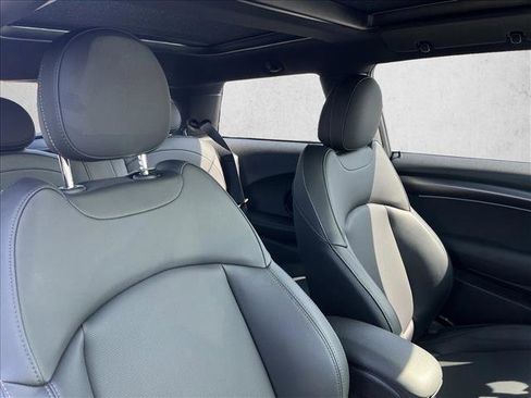 Used 2022 MINI Cooper S image 25