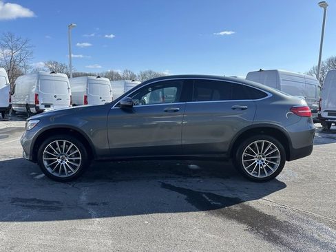 Used 2019 Mercedes-Benz GLC 300 4MATIC Coupe image 4