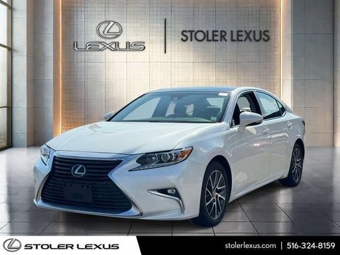 Used 2017 Lexus ES 350 w/ Navigation System Package FWD image 3