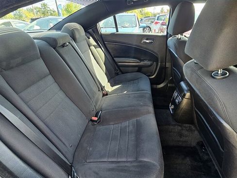 Used 2012 Dodge Charger SE w/ Connectivity Group image 6