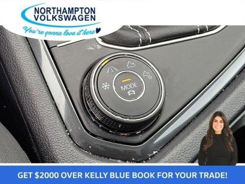 Used 2022 Volkswagen Tiguan SE w/ Panoramic Sunroof Package image 24