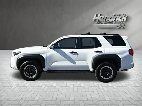 Used 2025 Toyota 4Runner TRD Off-Road Premium image 9
