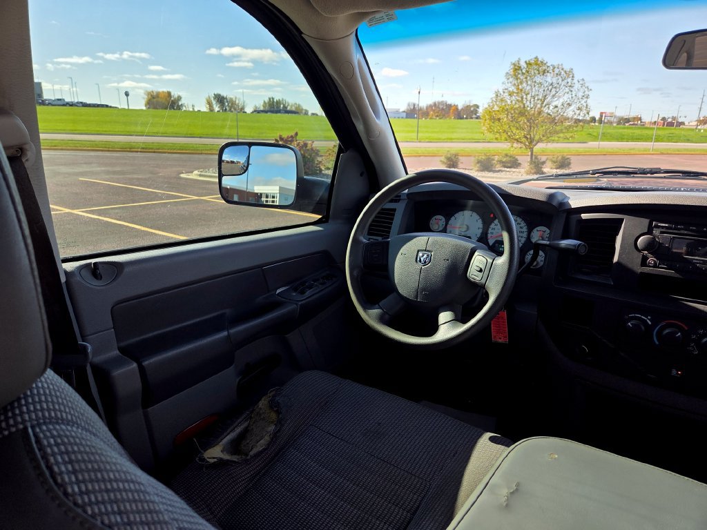 Used 2009 Dodge Ram 2500 Truck SXT AWD/4WD image 17