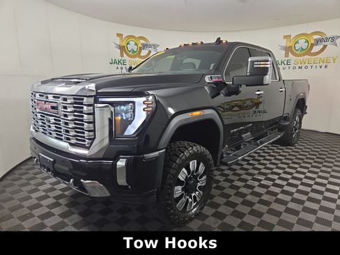 Used 2024 GMC Sierra 2500 Denali w/ Denali Reserve Package AWD/4WD image 3