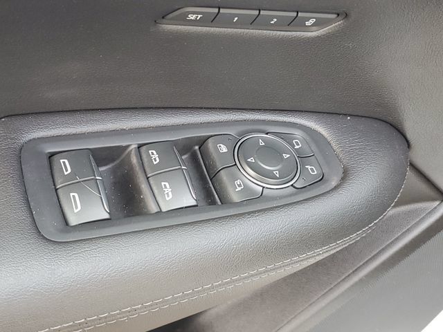 Certified 2024 Cadillac XT5 Premium Luxury w/ LPO, Floor Liner Package AWD/4WD image 11
