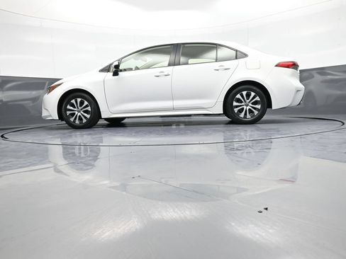 Certified 2020 Toyota Corolla LE FWD image 31