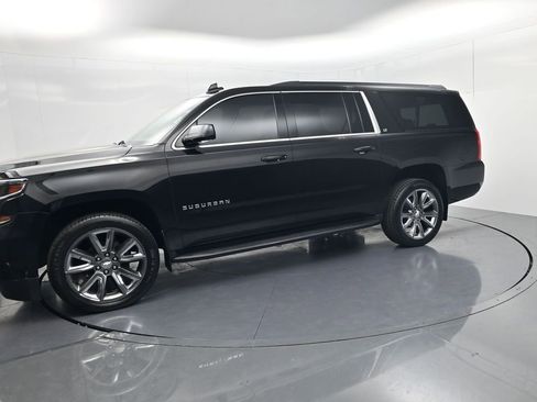 Used 2019 Chevrolet Suburban LT AWD/4WD image 4