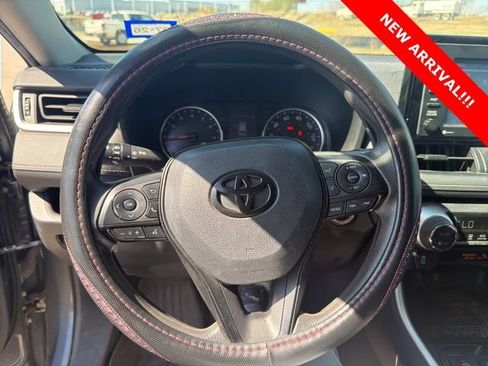 Used 2021 Toyota RAV4 XLE image 8