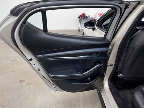 Used 2024 MAZDA MAZDA3 s FWD image 18