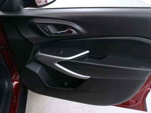 Certified 2024 Chevrolet Trax LS image 30