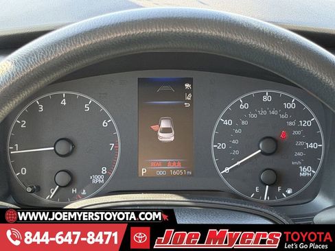Used 2025 Toyota Corolla LE image 16