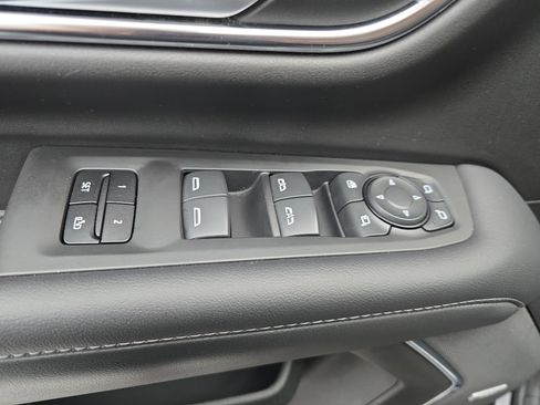 Used 2022 Chevrolet Tahoe Z71 w/ Luxury Package image 29