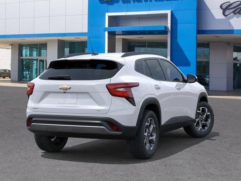New 2026 Chevrolet Trax LT w/ Driver Confidence Package FWD image 30