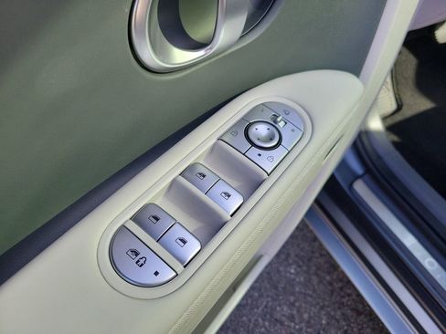 Certified 2023 Hyundai Ioniq 5 Limited w/ Cargo Package image 19