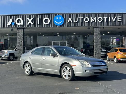 Used 2009 Ford Fusion SEL image 1