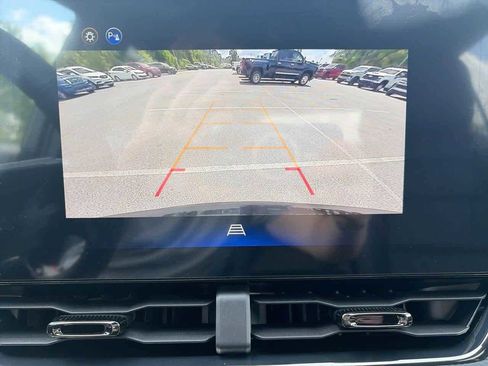 New 2026 Chevrolet Equinox RS w/ Convenience Package III FWD image 22