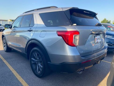 Used 2023 Ford Explorer XLT w/ Equipment Group 202A AWD/4WD image 11