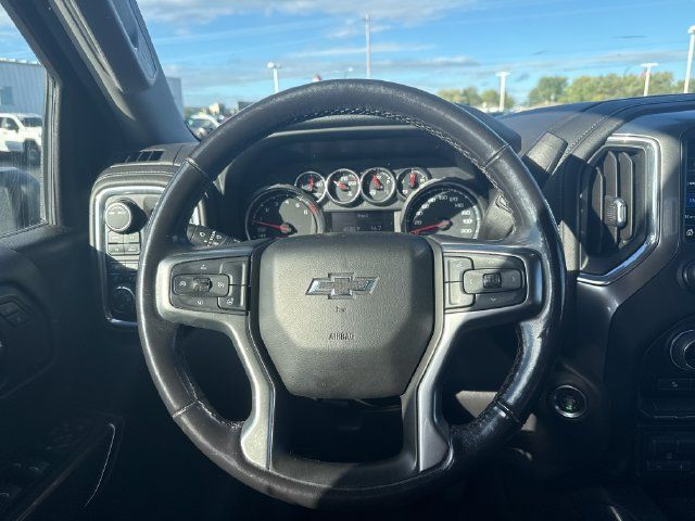Used 2022 Chevrolet Silverado 1500 RST w/ Max Trailering Package AWD/4WD image 17