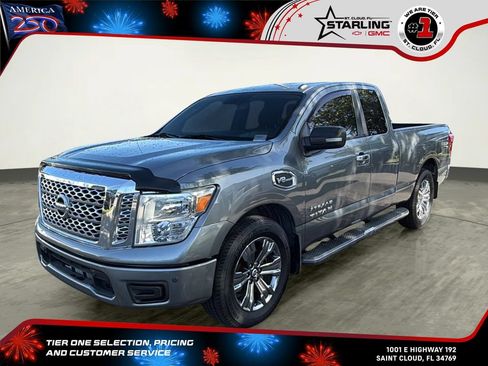 Used 2017 Nissan Titan SV RWD image 1