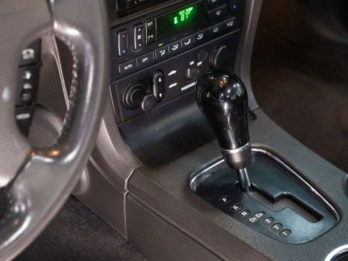 Used 2002 Ford Thunderbird RWD image 15