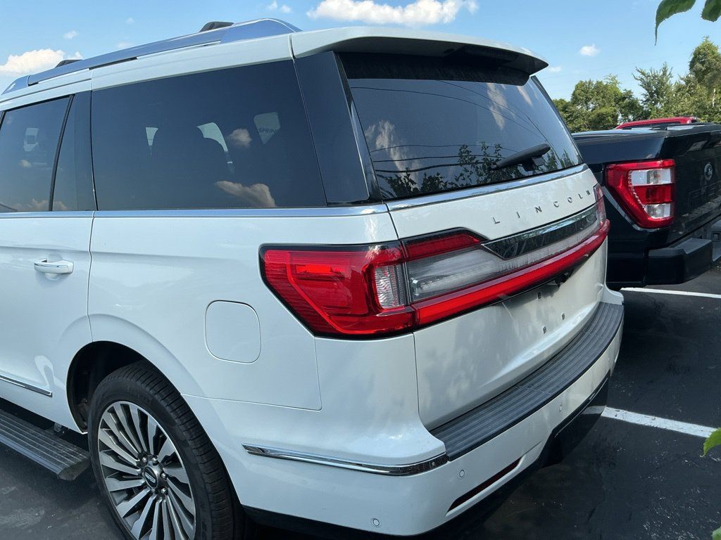 Used 2021 Lincoln Navigator Reserve AWD/4WD image 7