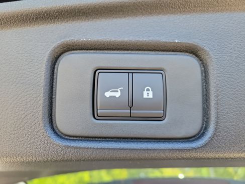 New 2026 Nissan Pathfinder SV FWD image 10
