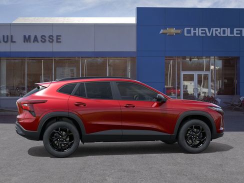 New 2026 Chevrolet Trax LT w/ Driver Confidence Package FWD image 5