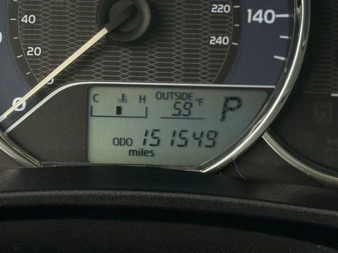 Used 2015 Toyota Corolla LE FWD image 22