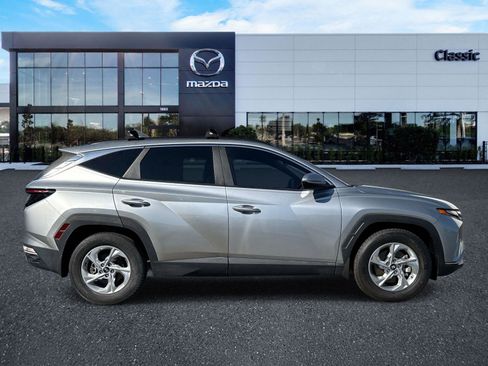 Used 2023 Hyundai Tucson SEL FWD image 2