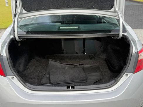 Used 2017 Toyota Corolla LE w/ LE Premium Package image 13