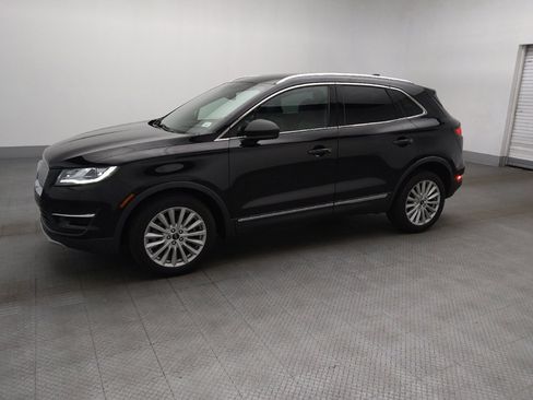 Used 2019 Lincoln MKC Premiere FWD image 2