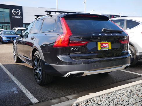 Used 2019 Volvo V90 T6 Cross Country w/ Protection Package Premier image 4