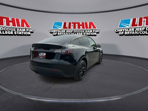 Used 2023 Tesla Model Y Long Range AWD/4WD image 7