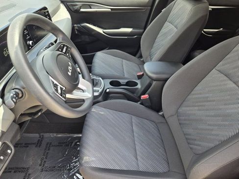 Certified 2026 Kia Seltos LX FWD image 12