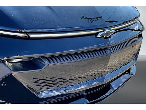 Used 2024 Chevrolet Equinox EV RS FWD image 32