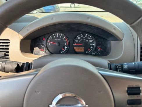 Used 2010 Nissan Frontier SE w/ SE Value Truck Pkg RWD image 15
