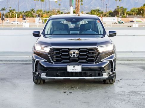 Used 2025 Honda Pilot EX-L image 3