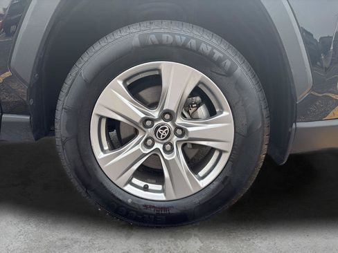 Used 2024 Toyota RAV4 XLE FWD image 24