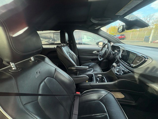 Used 2025 Chrysler Pacifica Limited FWD image 22