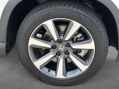Used 2025 Honda Pilot Elite image 7