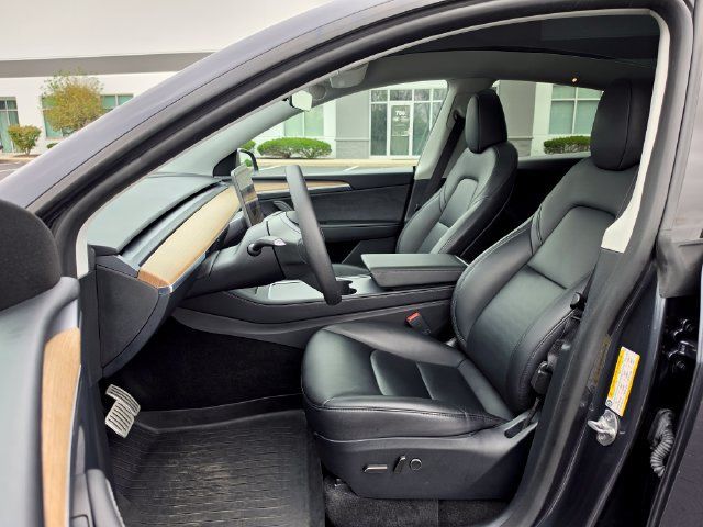 Used 2024 Tesla Model Y Performance AWD/4WD image 22