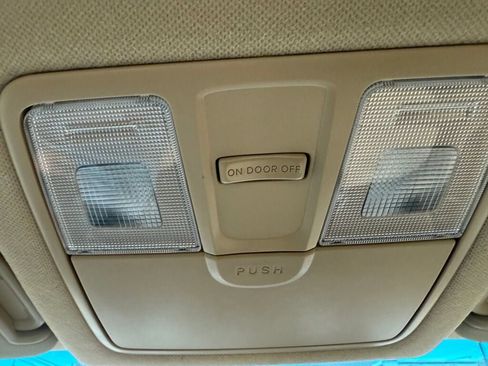 Used 2013 Hyundai Elantra GLS w/ Preferred Pkg image 20