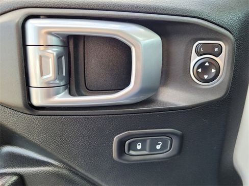 Used 2020 Jeep Wrangler Unlimited Sport S image 31