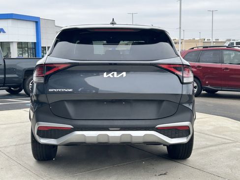 Used 2023 Kia Sportage EX image 6