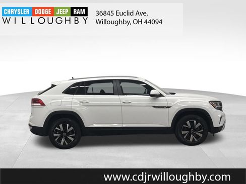 Used 2021 Volkswagen Atlas Cross Sport SE image 4