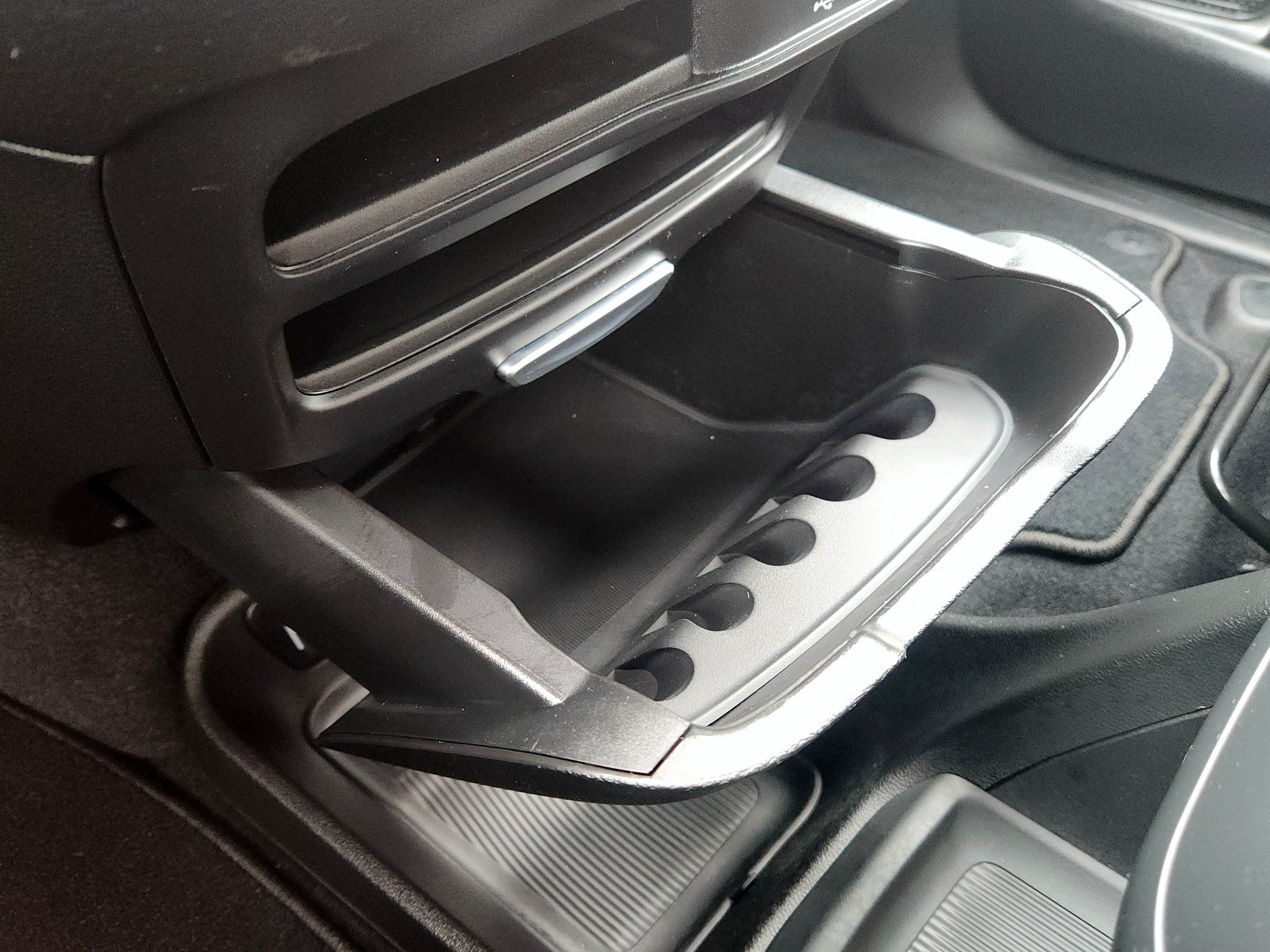 New 2027 Chrysler Pacifica Select FWD image 39